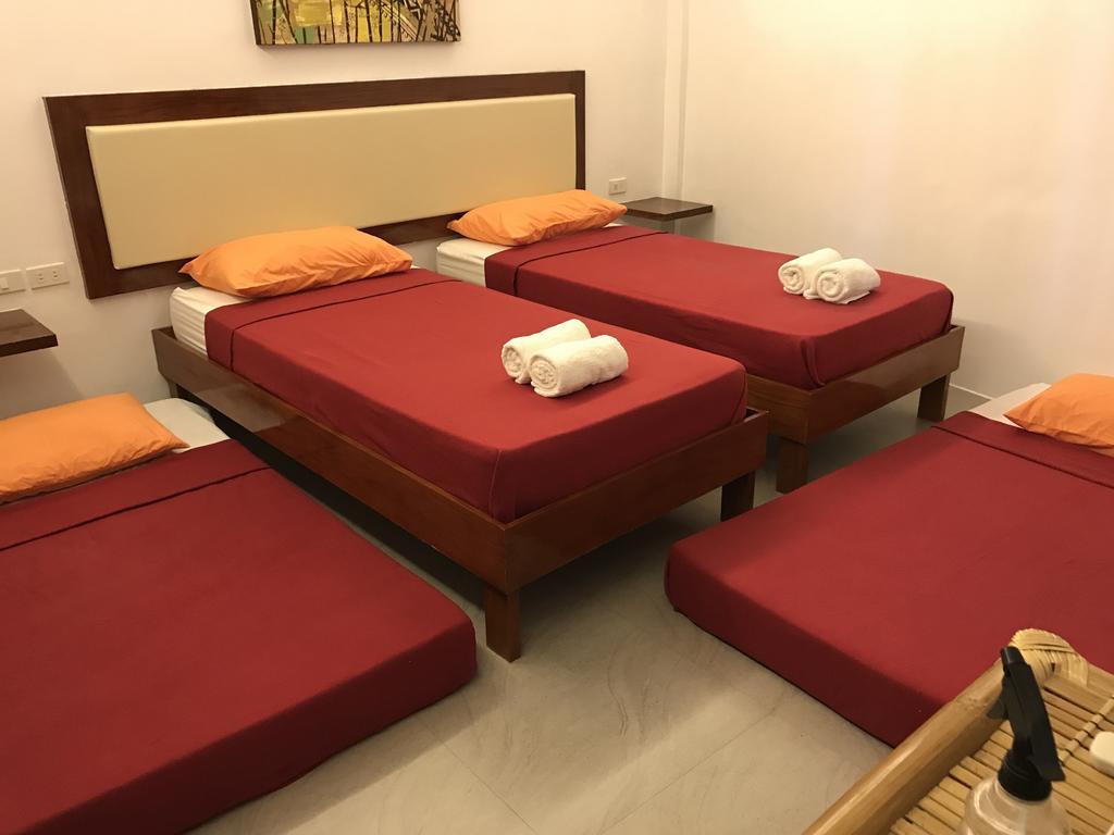 Koko'S Place Diniwid Balabag  Екстериор снимка