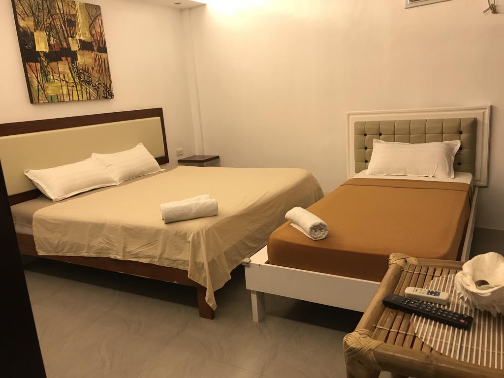 Koko'S Place Diniwid Balabag  Екстериор снимка